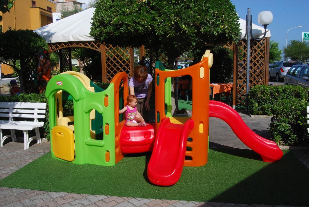 Hotel Perla Senigallia Dış mekan fotoğraf