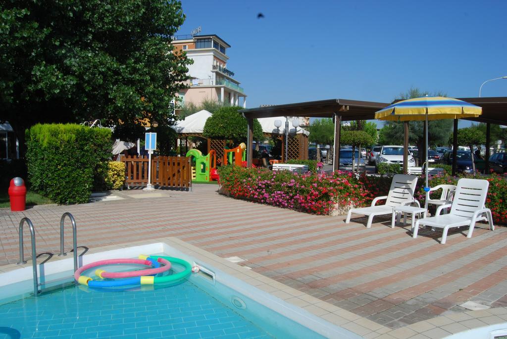 Hotel Perla Senigallia Dış mekan fotoğraf