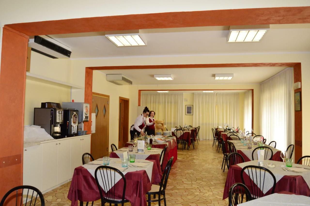Hotel Perla Senigallia Dış mekan fotoğraf